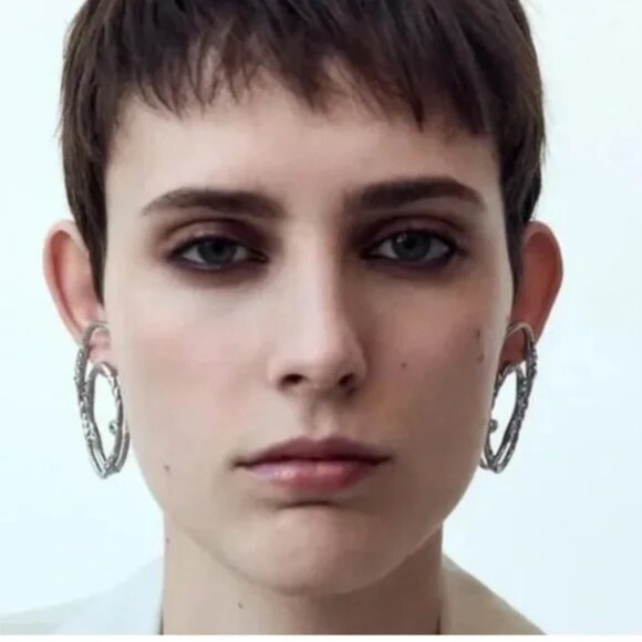 New Zara Silver Irregular Earrings ✨✨🔥🔥 - Picture 2 of 4